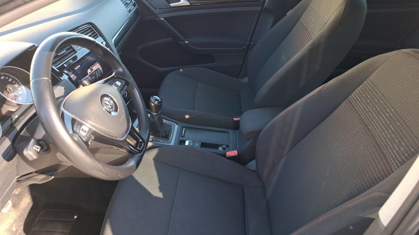 Volkswagen Golf - Photo 25