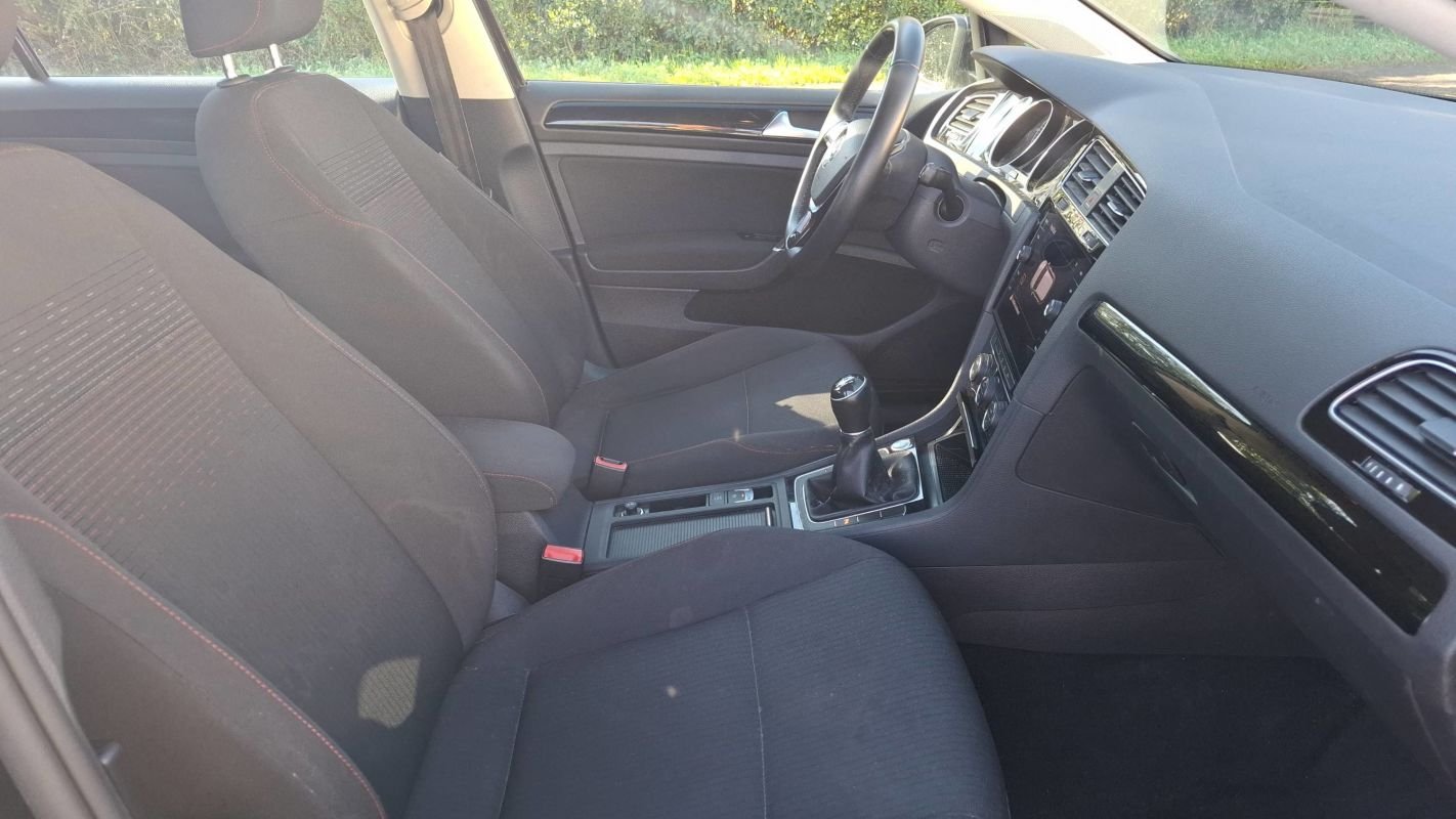 Volkswagen Golf - Photo 26