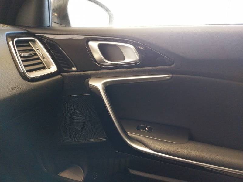 Kia Pro_cee'd - Photo 21