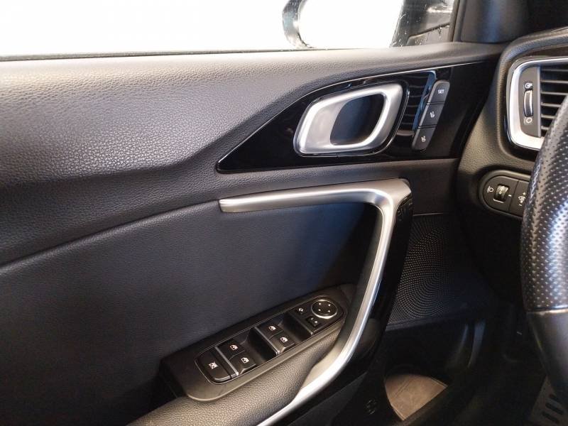Kia Pro_cee'd - Photo 24