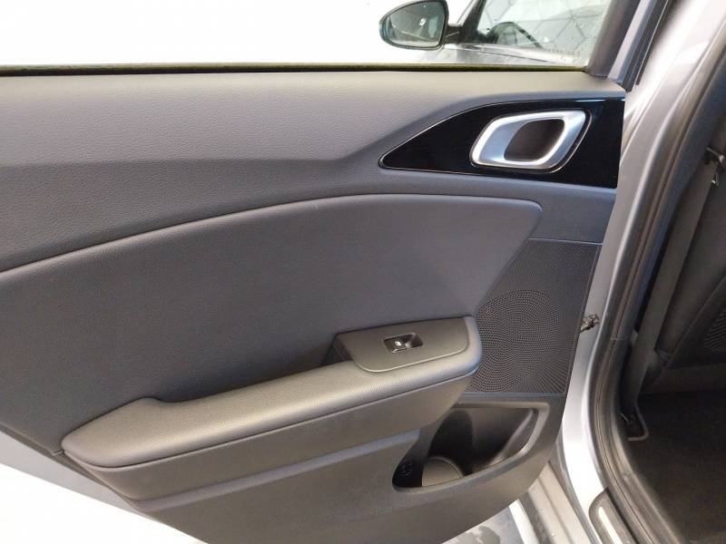 Kia Pro_cee'd - Photo 38