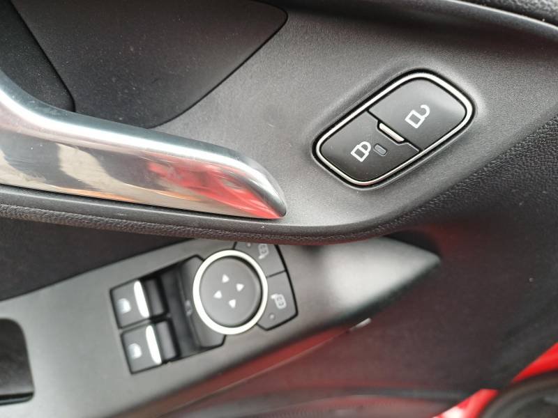 Ford Fiesta - Photo 14