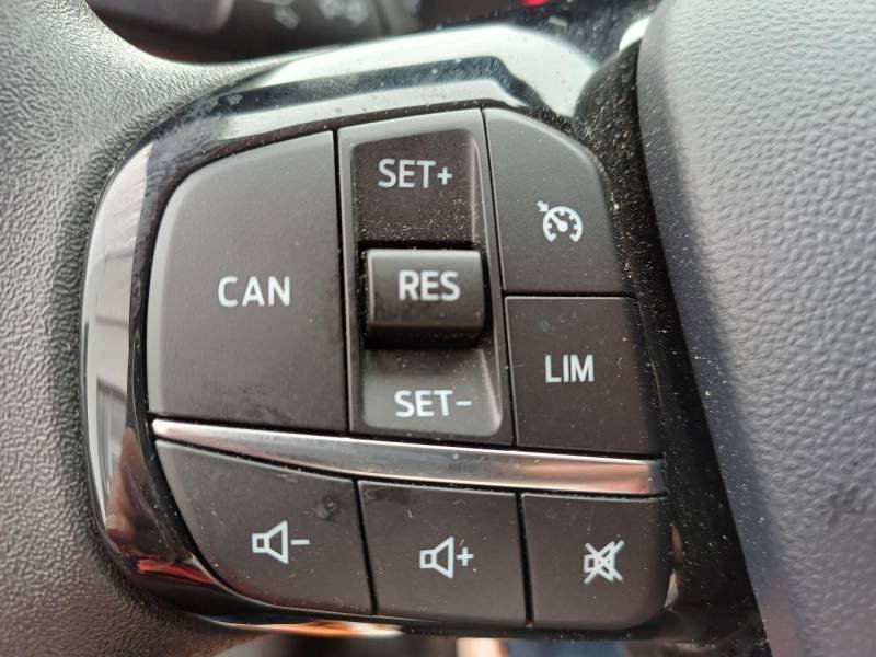 Ford Fiesta - Photo 23