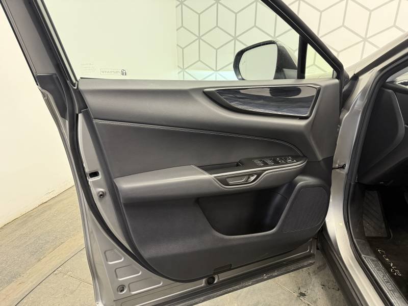 Lexus CT 200h - Photo 28