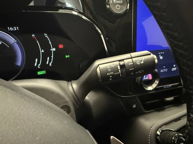 Lexus CT 200h - Photo 35