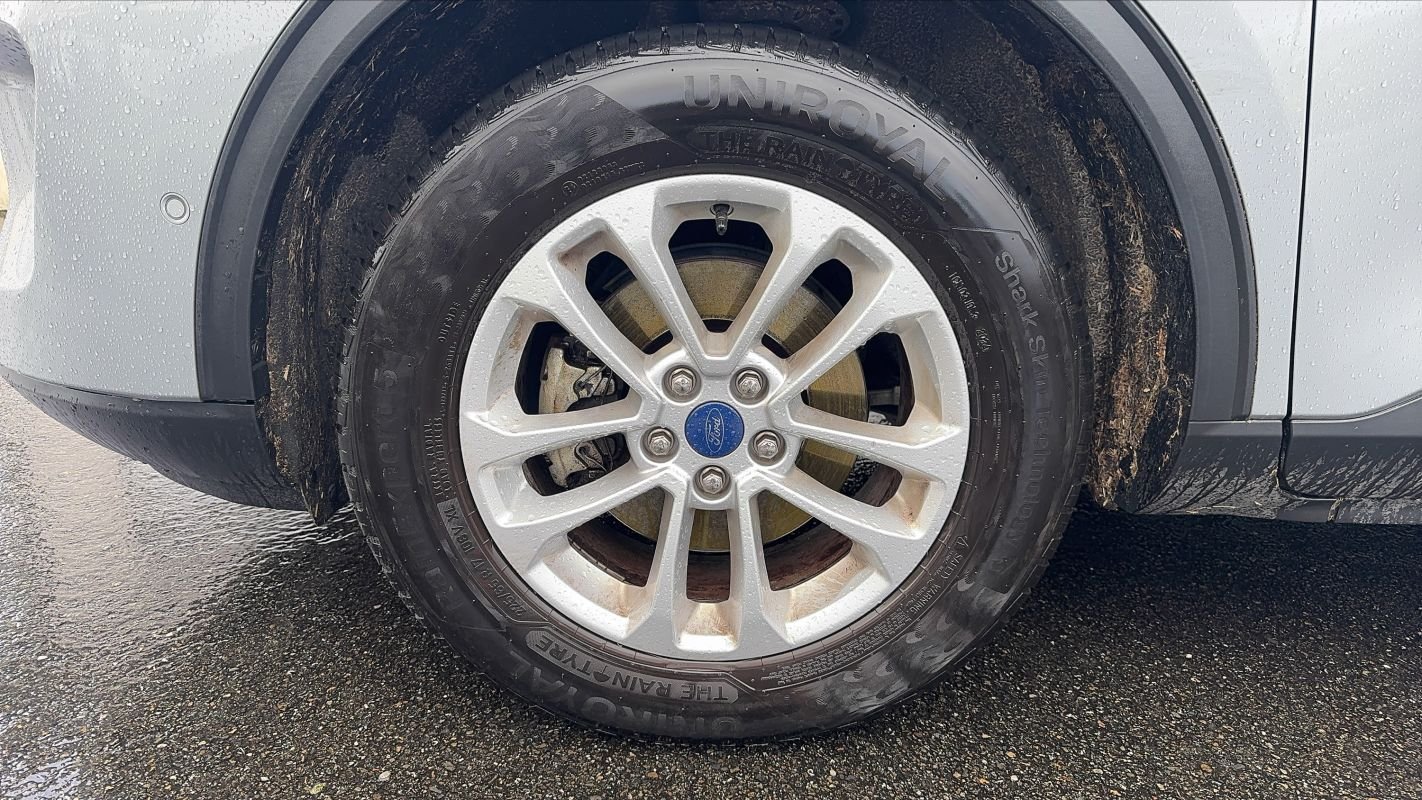 Ford Kuga - Photo 18