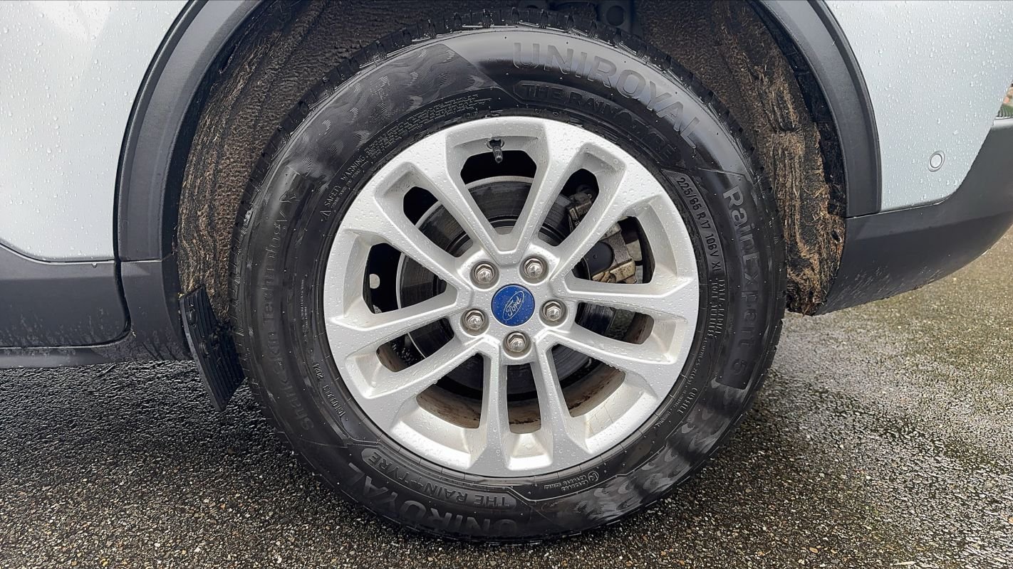 Ford Kuga - Photo 19