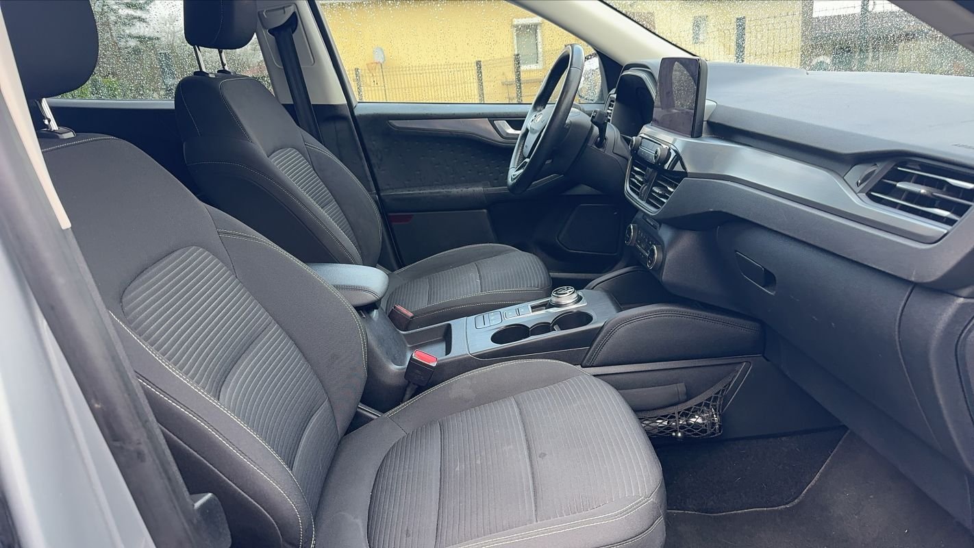 Ford Kuga - Photo 28
