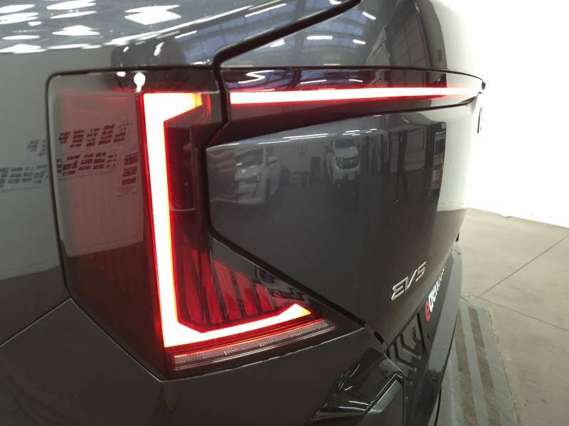 Kia ev5 - Photo 28