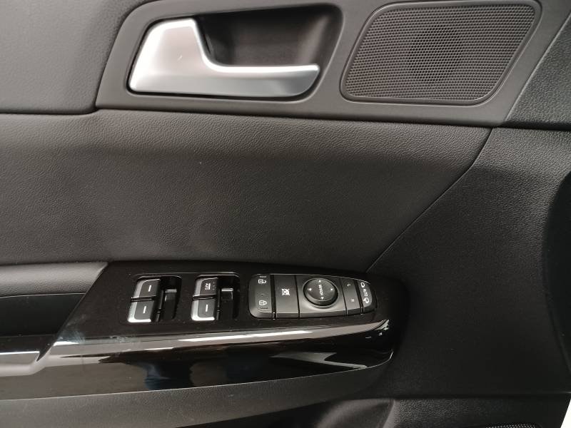 Kia Sportage - Photo 34