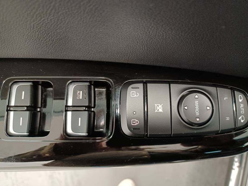 Kia Sportage - Photo 35