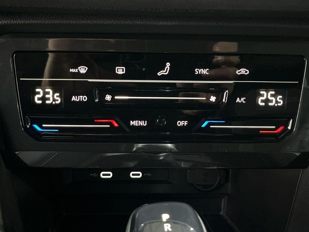 Volkswagen Tiguan - Photo 19