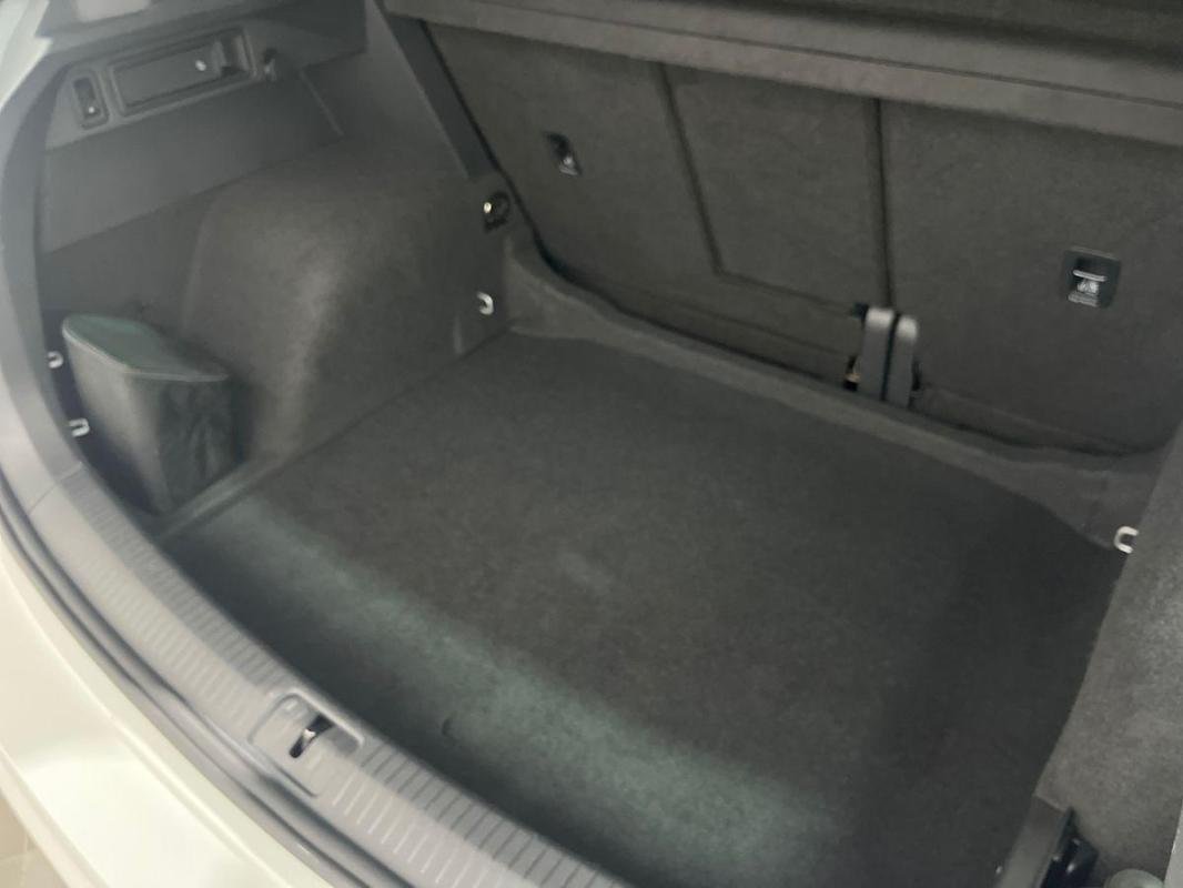 Volkswagen Tiguan - Photo 32