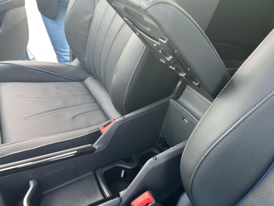 Volkswagen Tiguan - Photo 12
