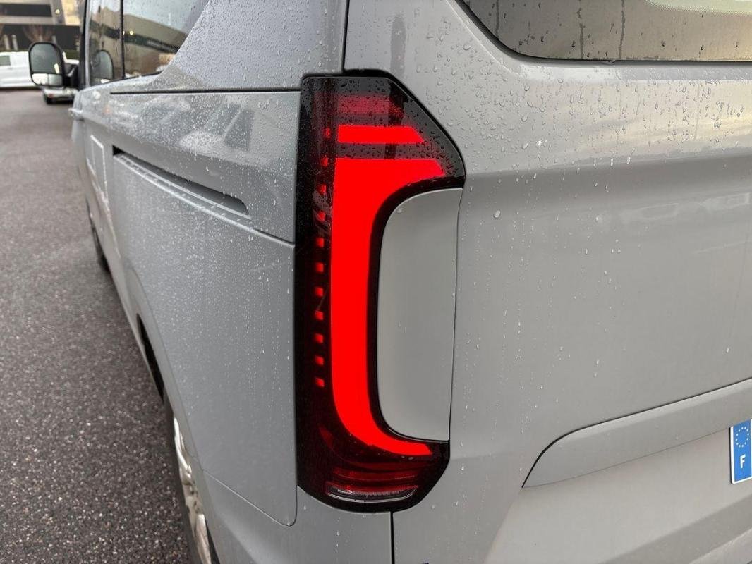 Volkswagen Caravelle - Photo 11
