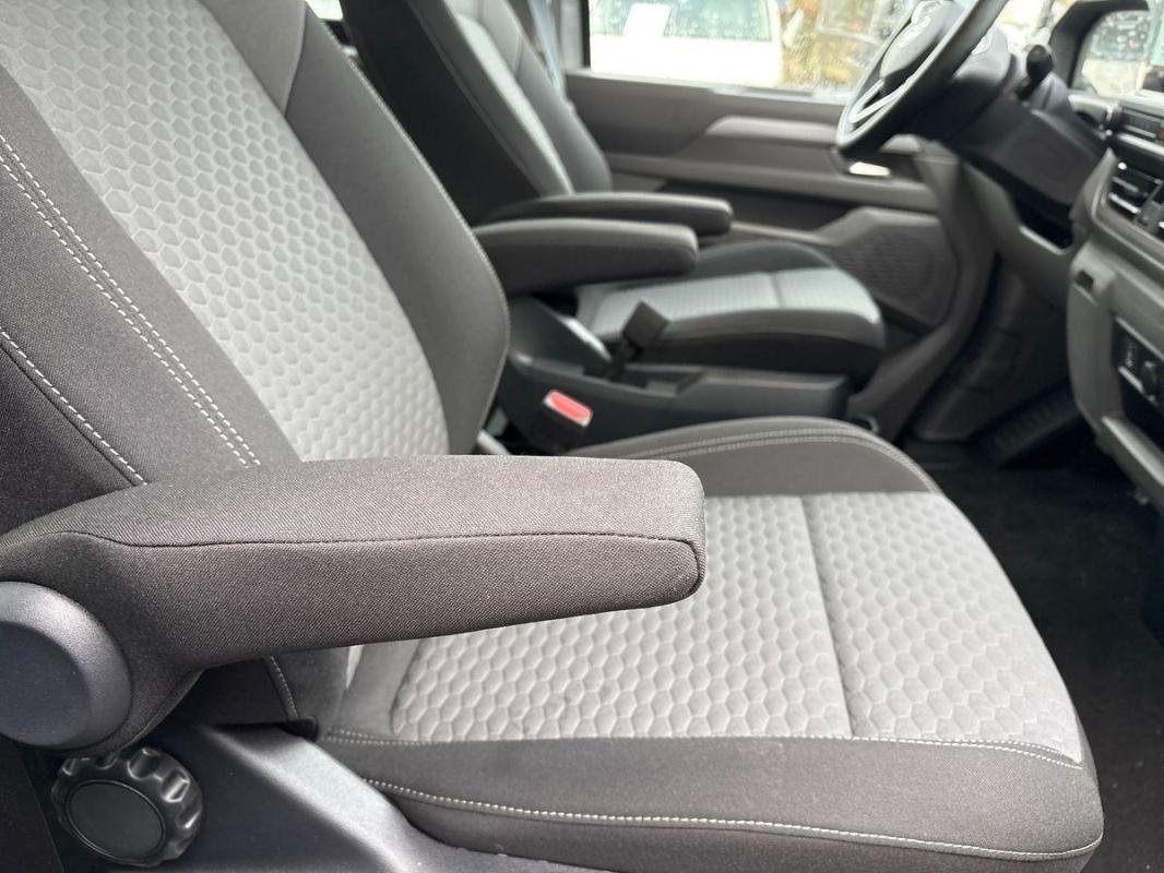 Volkswagen Caravelle - Photo 25