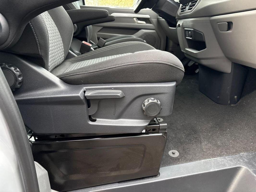Volkswagen Caravelle - Photo 27