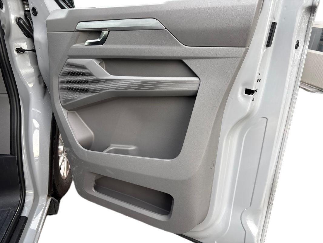 Volkswagen Caravelle - Photo 28