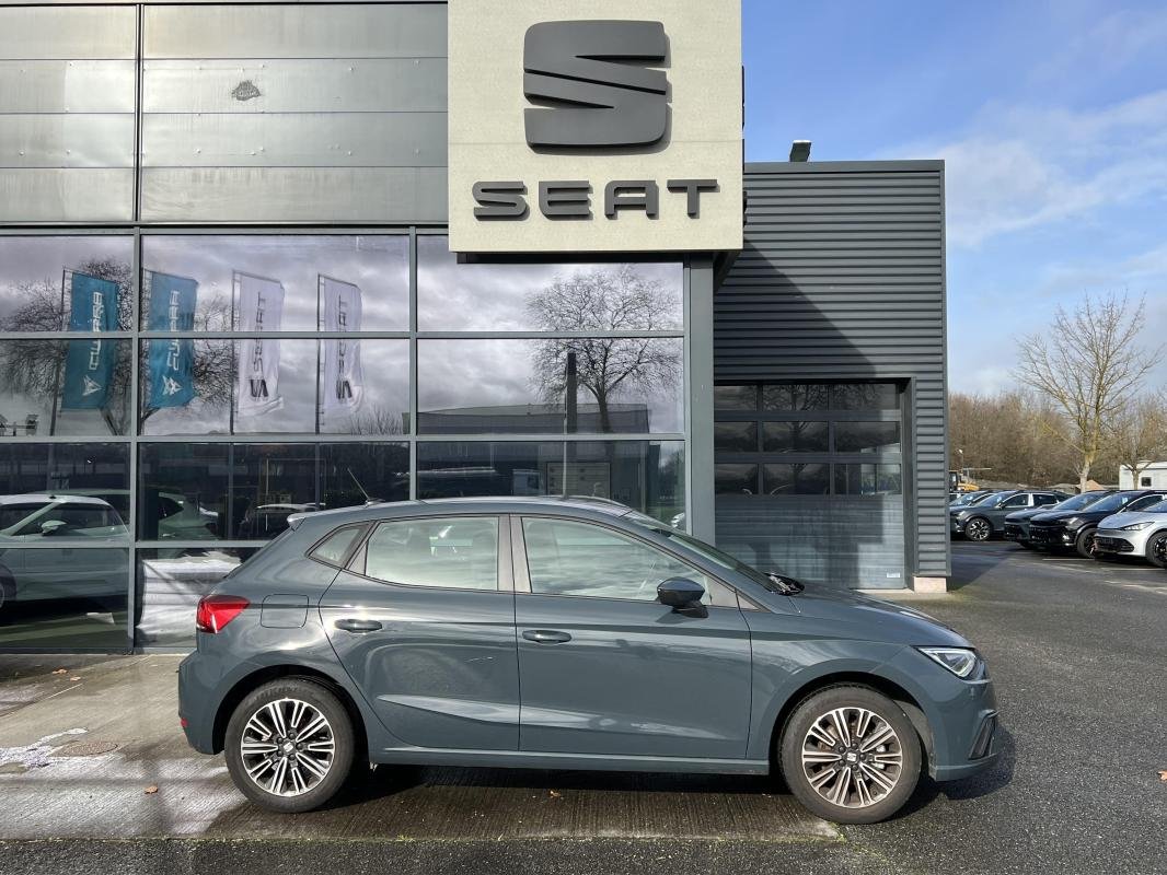 Seat Ibiza - Photo 2