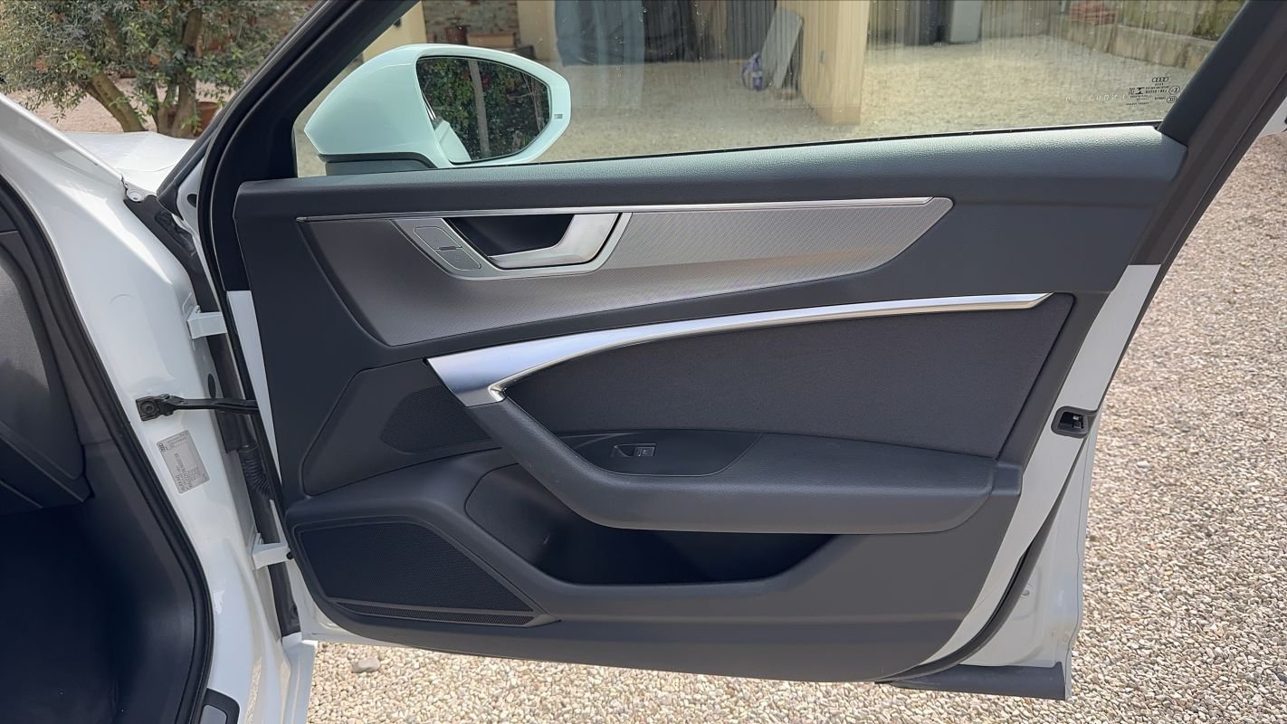 Audi A6 Avant - Photo 23