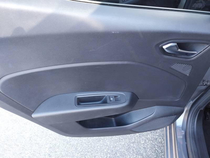 Renault Clio - Photo 25