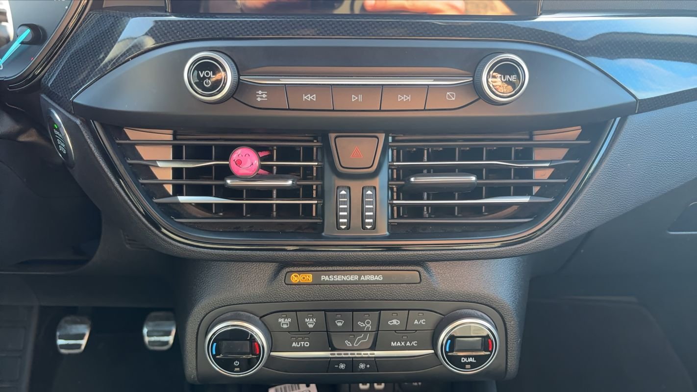 Ford Focus - Photo 13