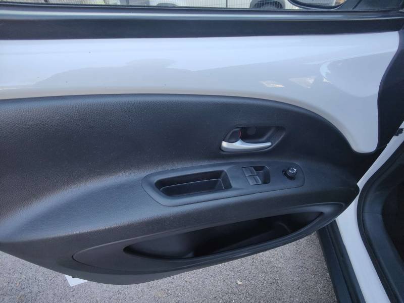 Toyota aygo x - Photo 12