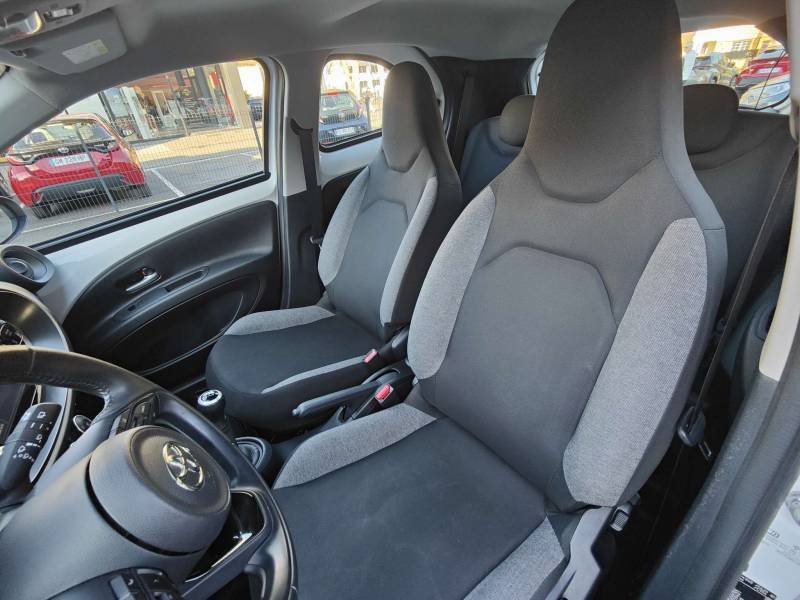 Toyota aygo x - Photo 15
