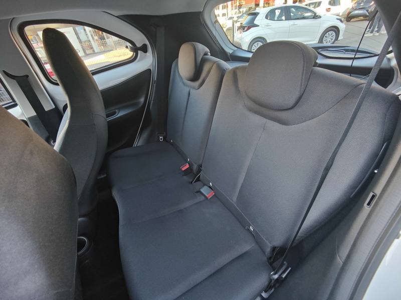 Toyota aygo x - Photo 31