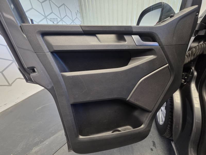 Volkswagen Caravelle - Photo 30