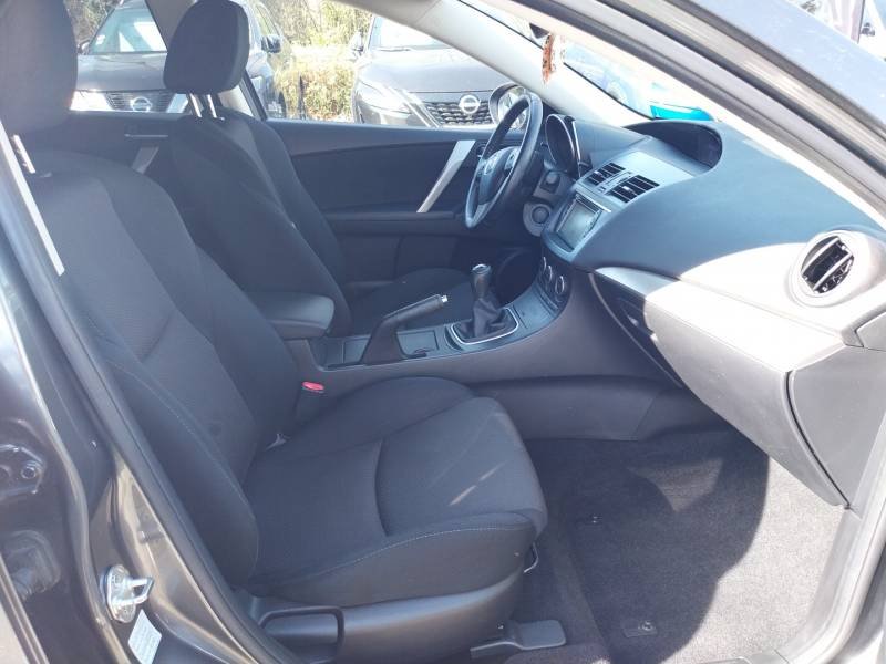 Mazda 3 - Photo 11