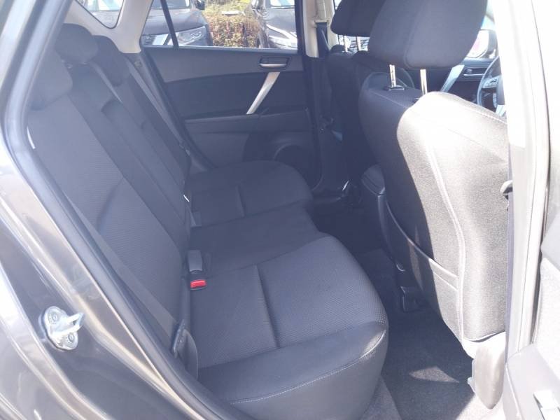 Mazda 3 - Photo 24