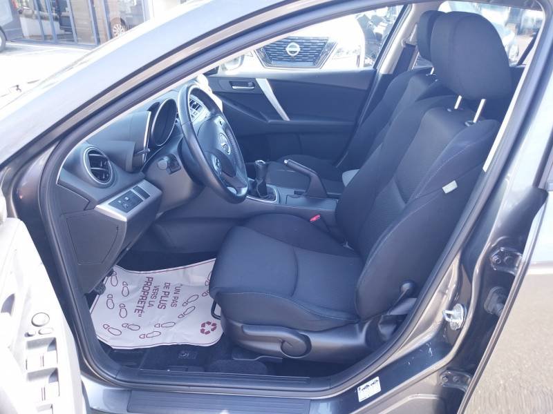 Mazda 3 - Photo 9