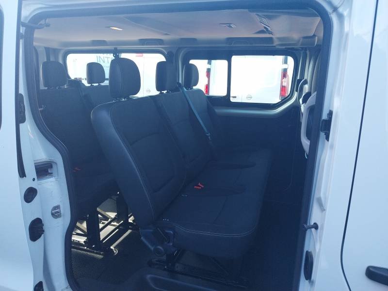 Nissan NV300 - Photo 11