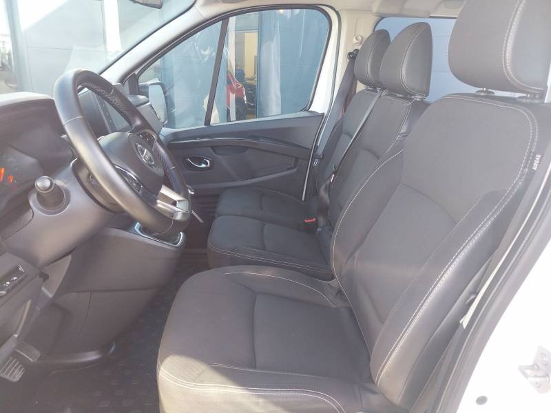 Nissan NV300 - Photo 15