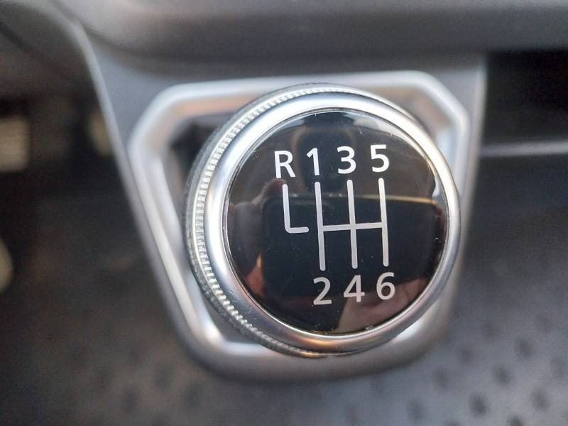 Nissan NV300 - Photo 28
