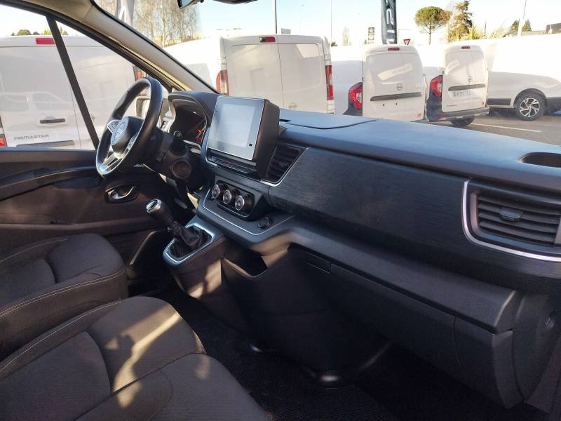 Nissan NV300 - Photo 29