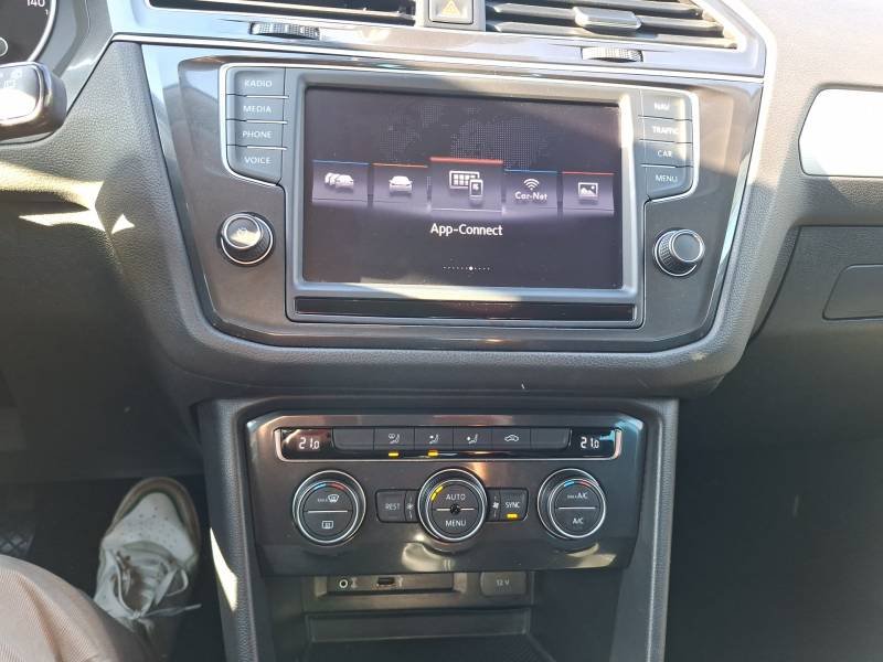 Volkswagen Tiguan - Photo 12