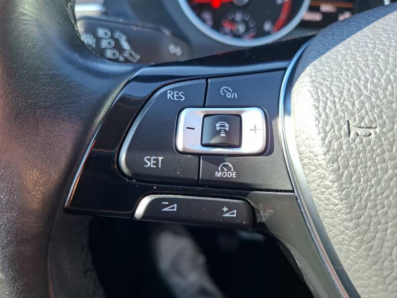 Volkswagen Tiguan - Photo 24
