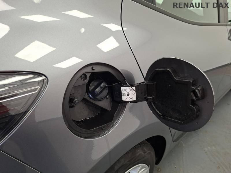 Renault Clio - Photo 14