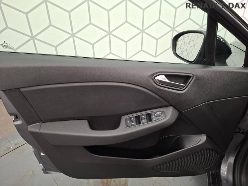 Renault Clio - Photo 22