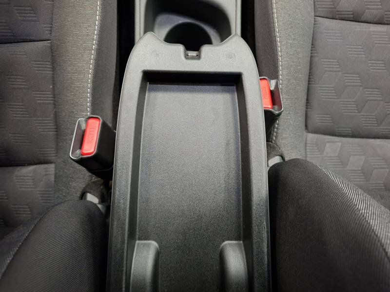 Toyota Yaris - Photo 24