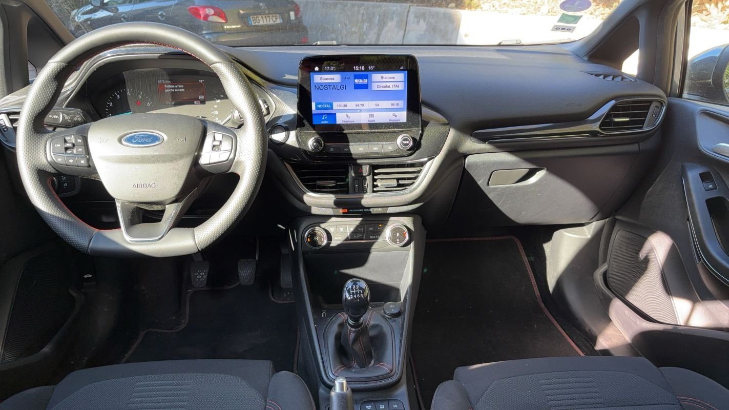 Ford Fiesta - Photo 11