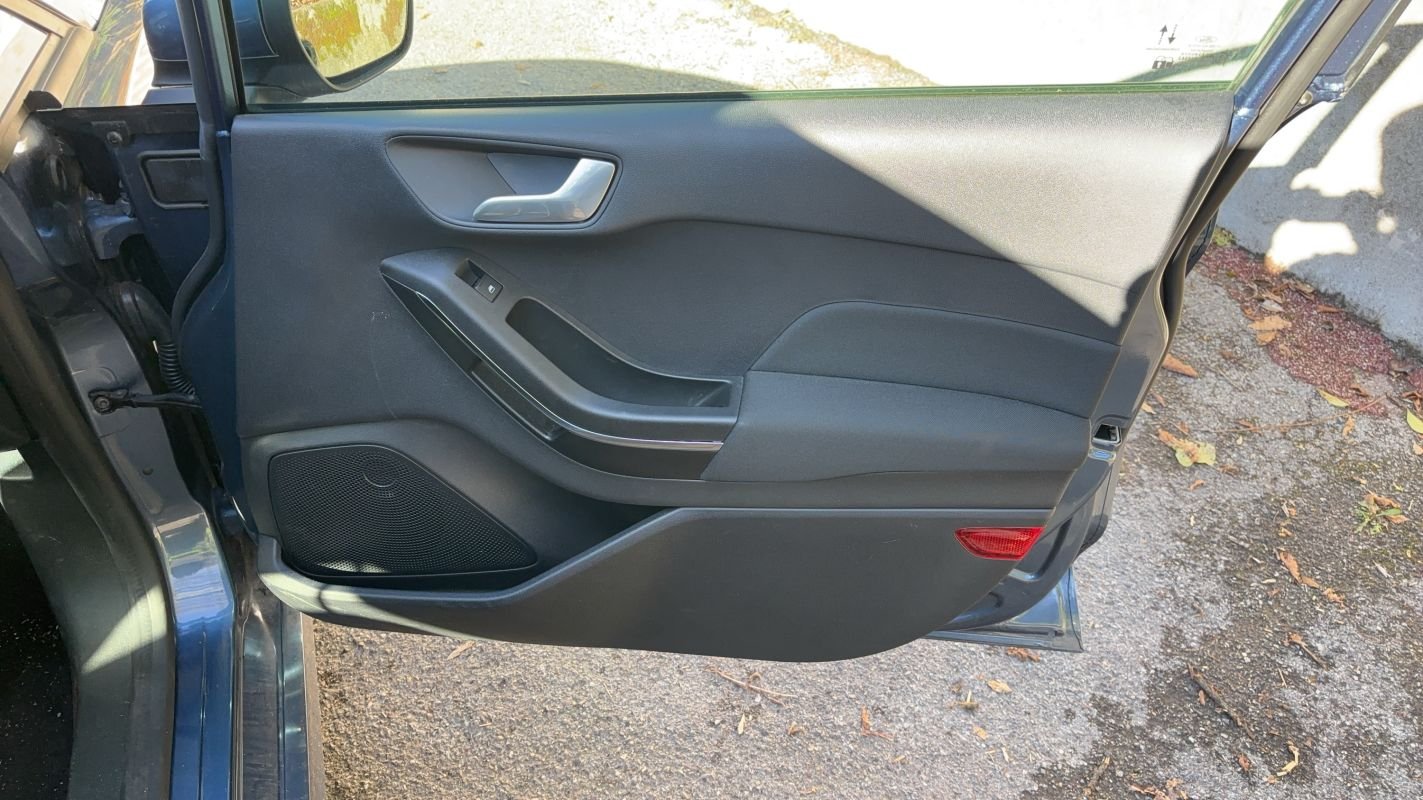 Ford Fiesta - Photo 22