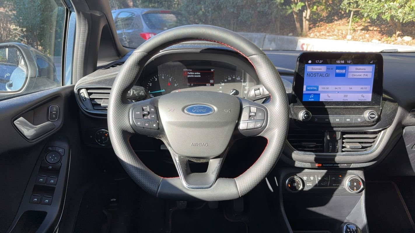 Ford Fiesta - Photo 23