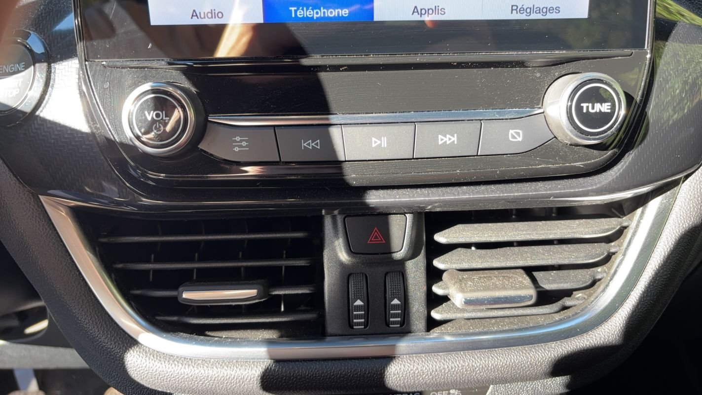 Ford Fiesta - Photo 26
