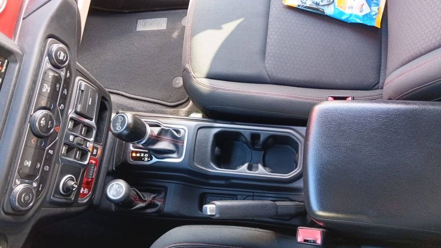 Jeep Wrangler - Photo 26