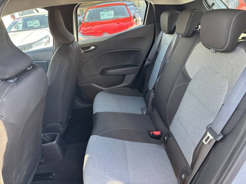 Renault Clio - Photo 22