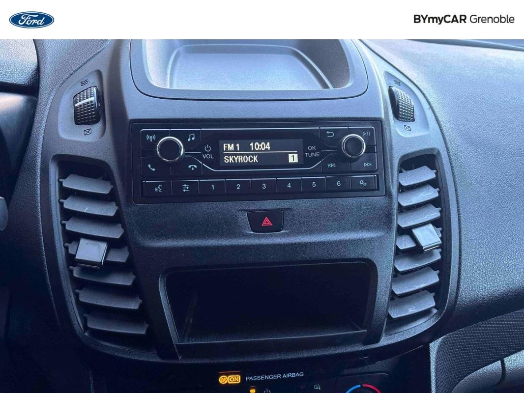 Ford Transit Connect - Photo 16