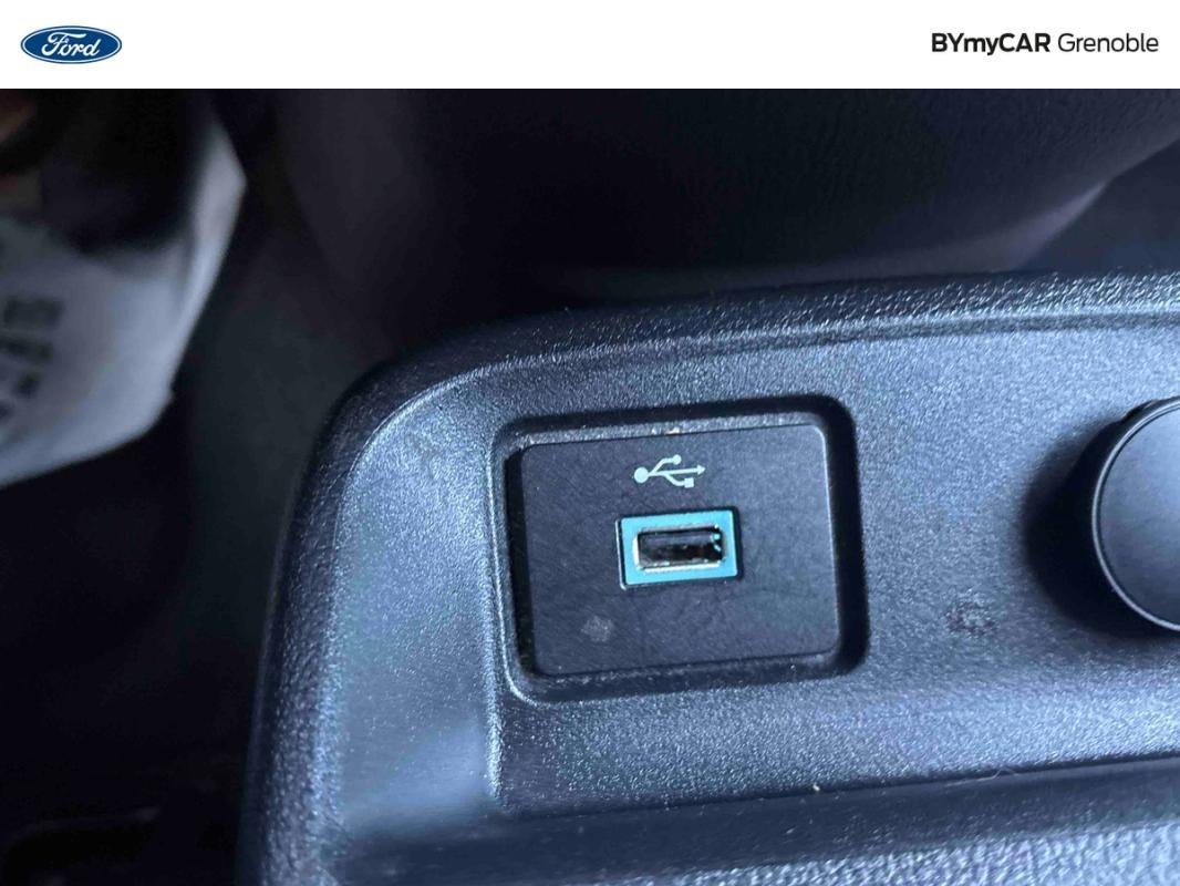 Ford Transit Connect - Photo 17